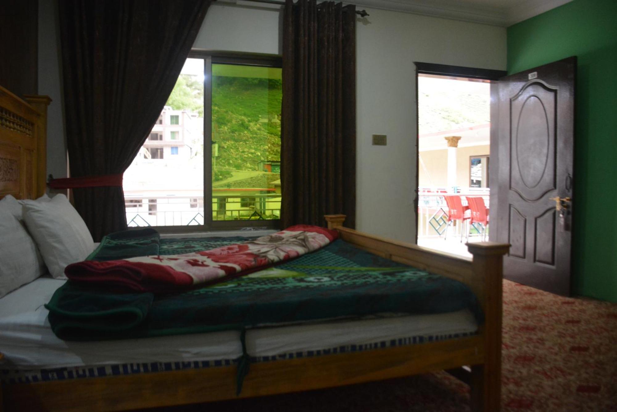 Hotel Pine Hills, Naran Exterior photo
