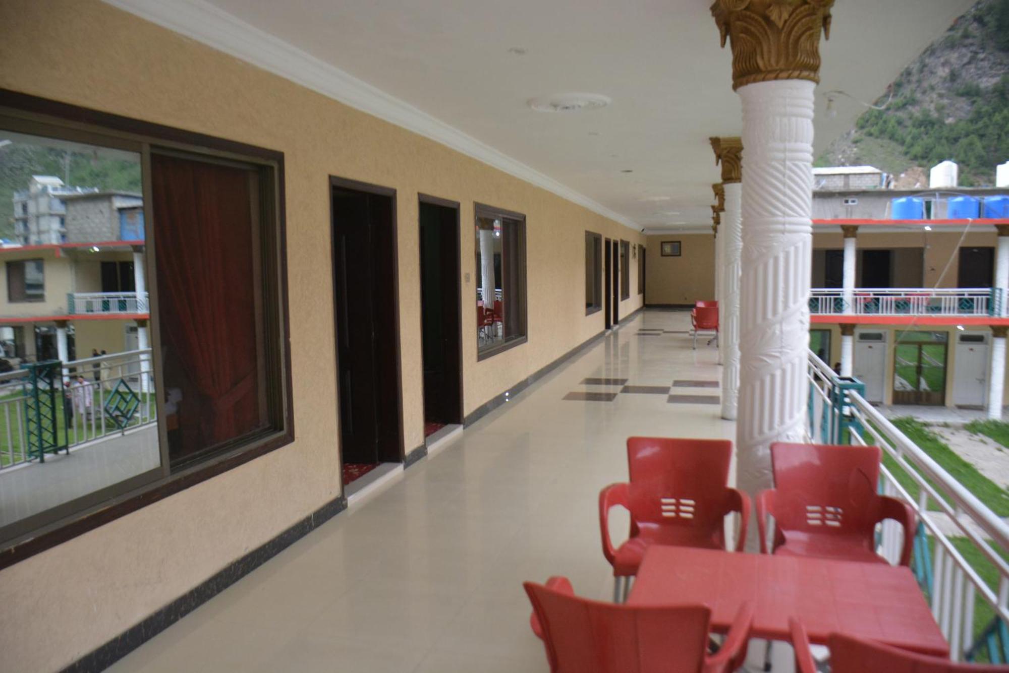 Hotel Pine Hills, Naran Exterior photo