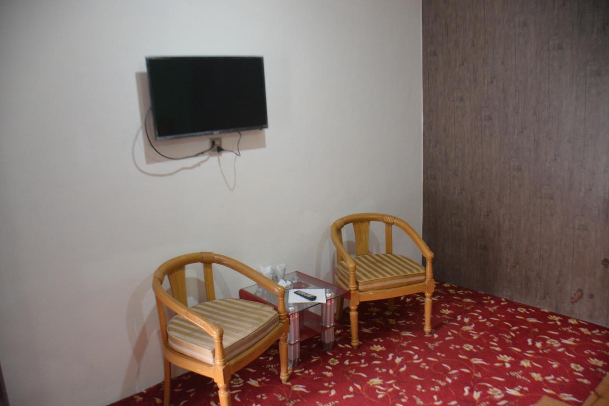 Hotel Pine Hills, Naran Exterior photo