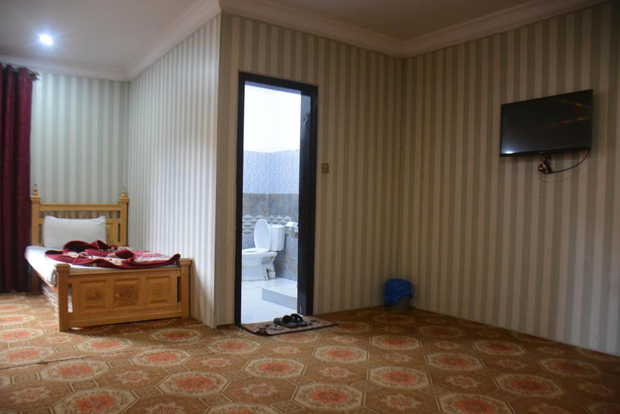Hotel Pine Hills, Naran Exterior photo