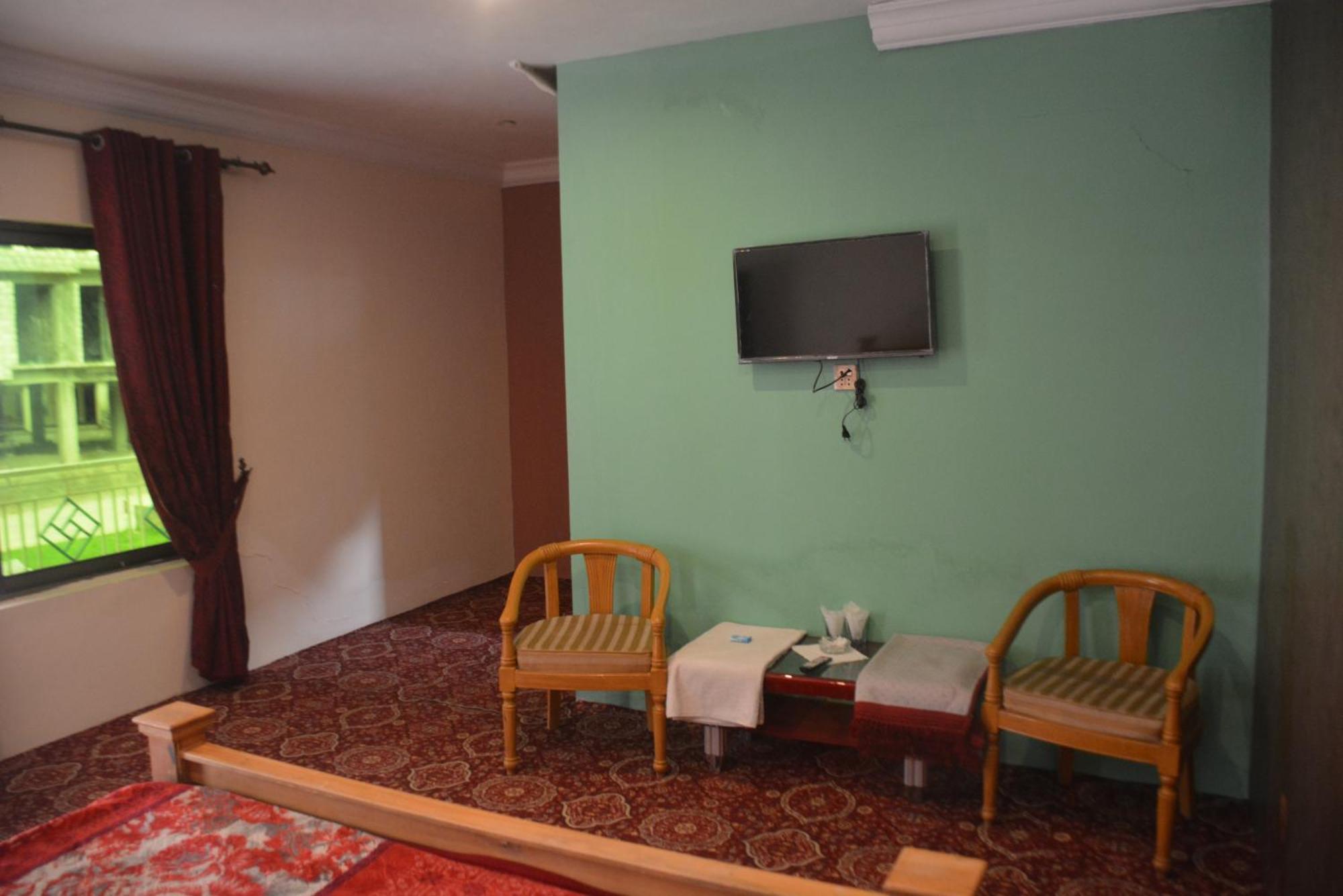 Hotel Pine Hills, Naran Exterior photo