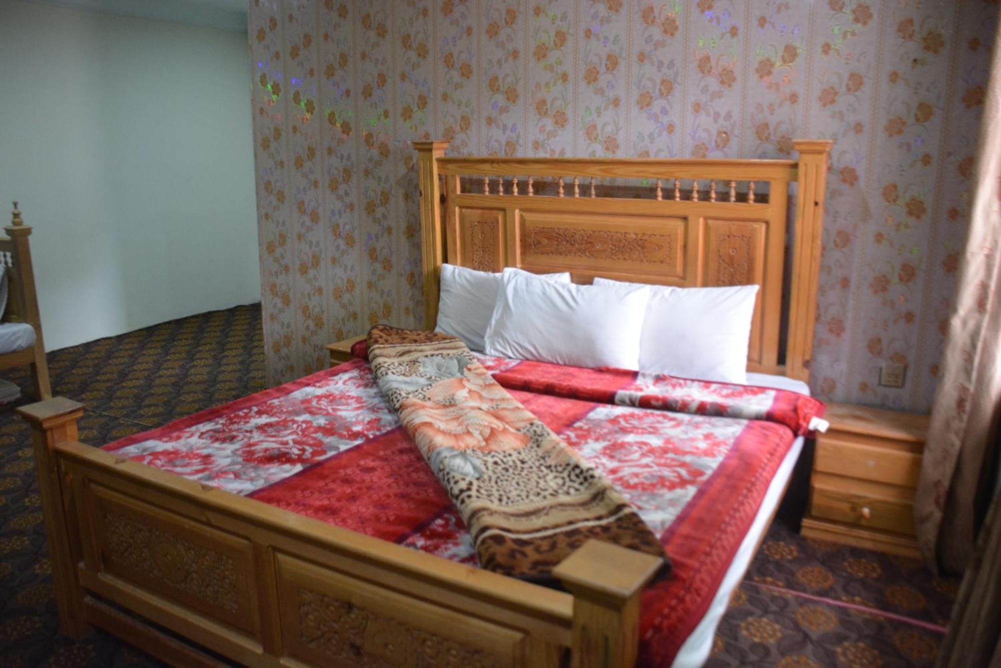 Hotel Pine Hills, Naran Exterior photo