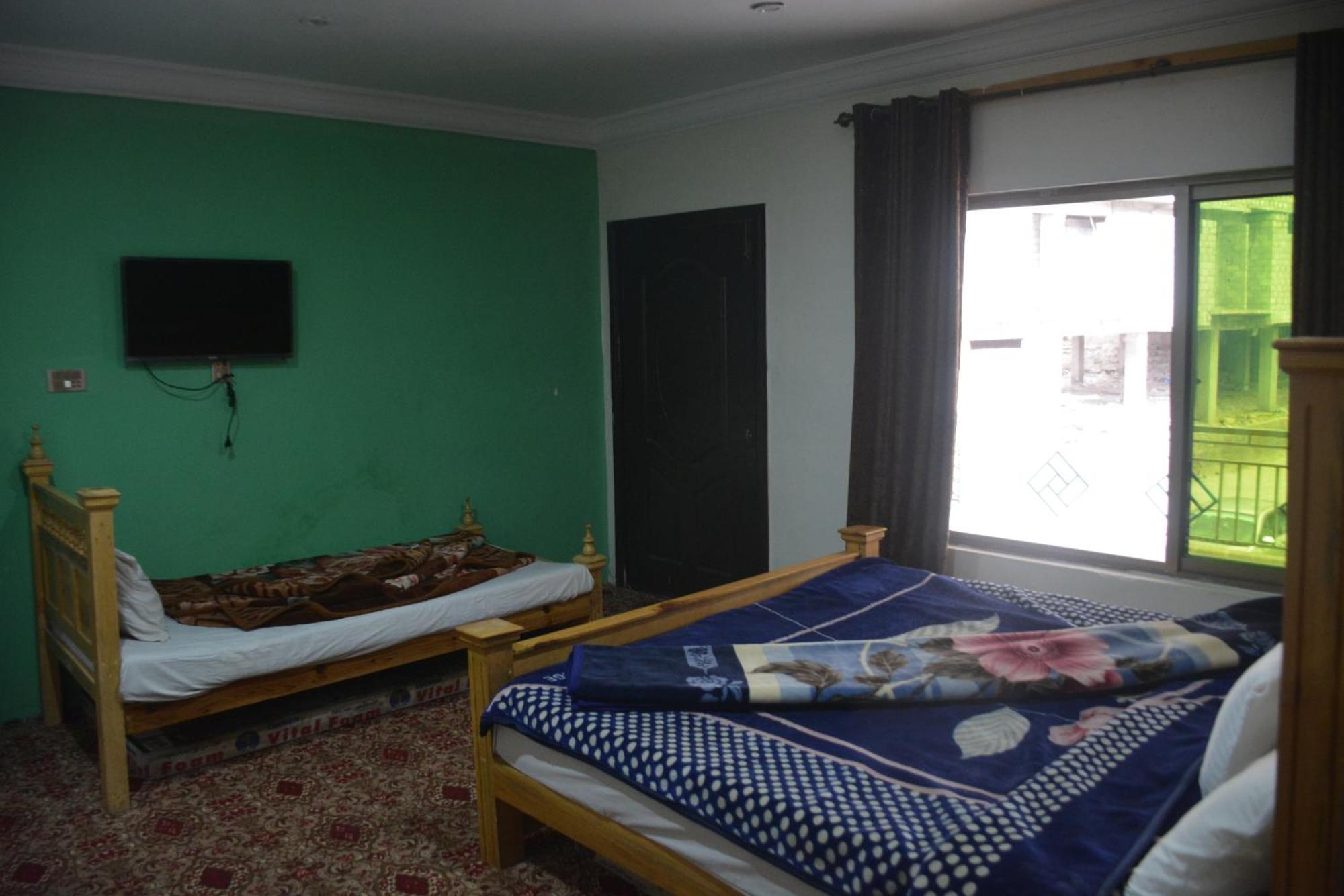 Hotel Pine Hills, Naran Exterior photo